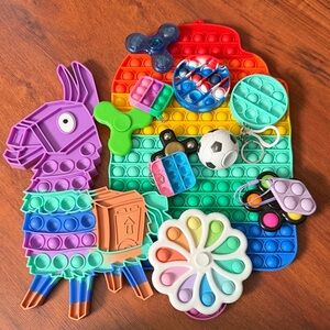 Colorful Pop It Fidget Toy Set - 13 pieces key chain, large pop its, spinners